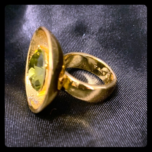 Trina Turk Jewelry - Unique ring design from Trina Turk. Trina Turk Jewelry - Unique ring design from Trina Turk.